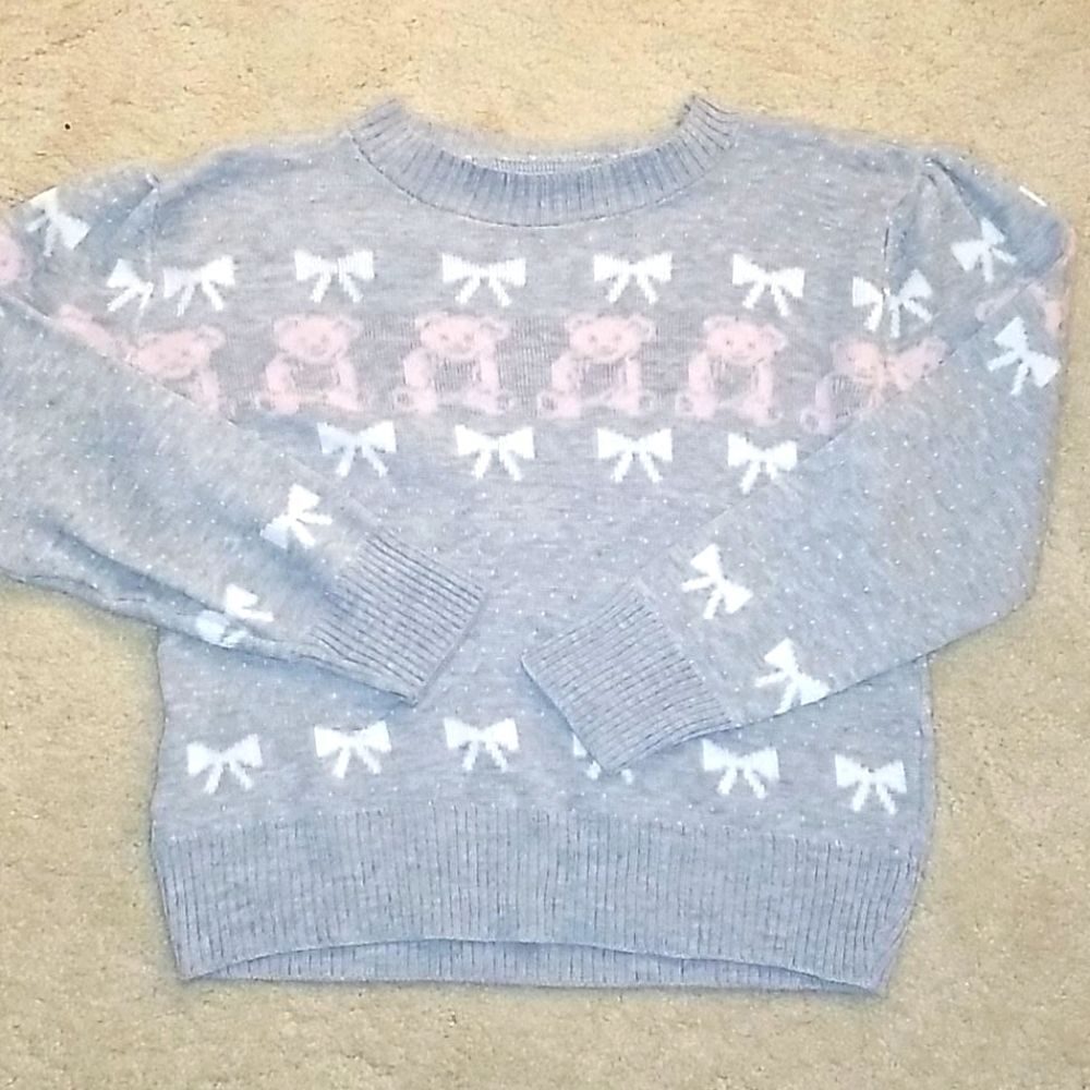 Vintage Gray Sweater w/ Bears & Bows